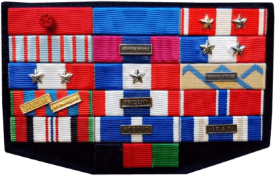 médailles militaires avec ordre de port : courage et dévouement puis commémo FR